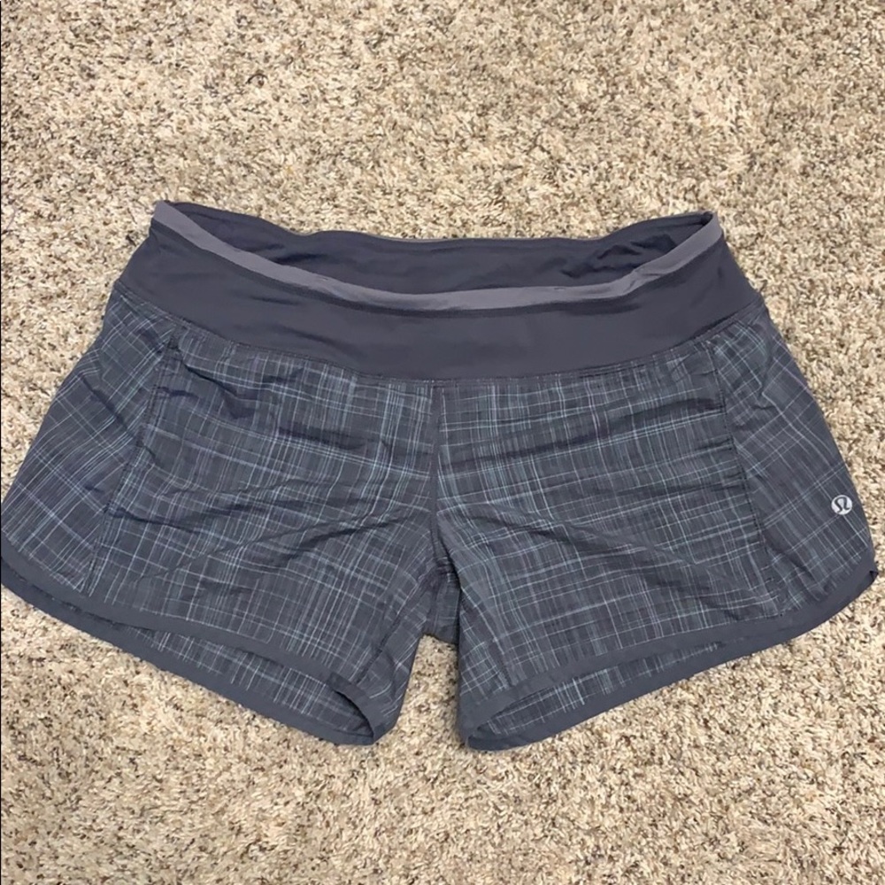 Lululemon speed short size 8 grey plaid used